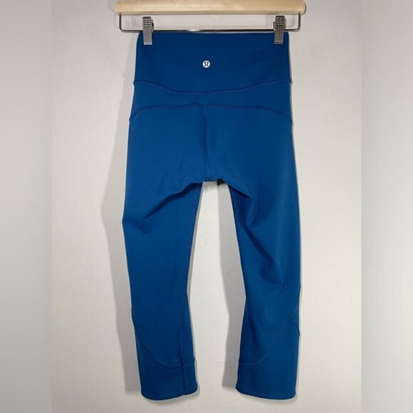 Lululemon In Movement Crop Everlux 19 Deep Marine size 4 - Picture 8 of 10